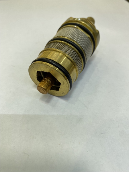 AC0330000_3