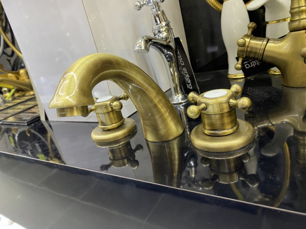 3 отв. бронза