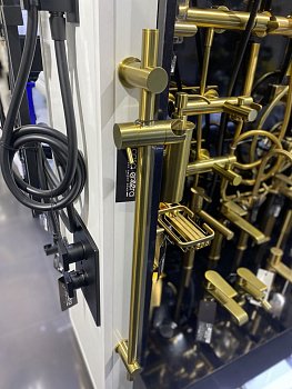 Штанга душевая BRUMA ELO X 145 579 4SR золото матовое