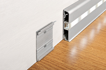 Плинтус PROSKIRTING LED 80 алюм.анод.серебро с прозрачн. вставкой L 2 м PKGPIAL