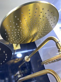 Лейка верхнего душа с держателем настенным BRUMA SHOWER SYSTEMS 145 524 7SR золото матовое d300xl350
